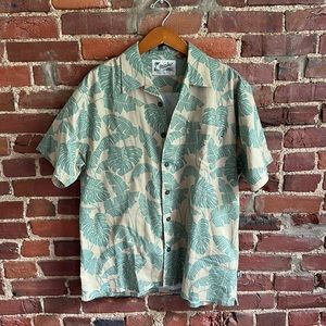 Howler Bros - Hawaiian Short Sleeve Button Down - Size Large - Worn once
